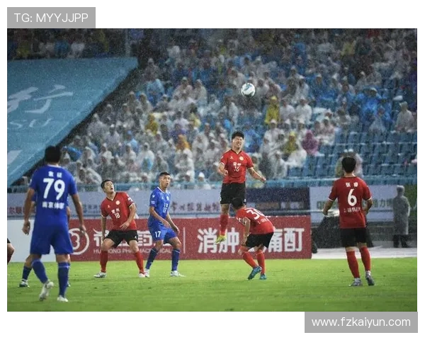 城市足球比赛：激情碰撞与友谊的盛宴在城市中展开